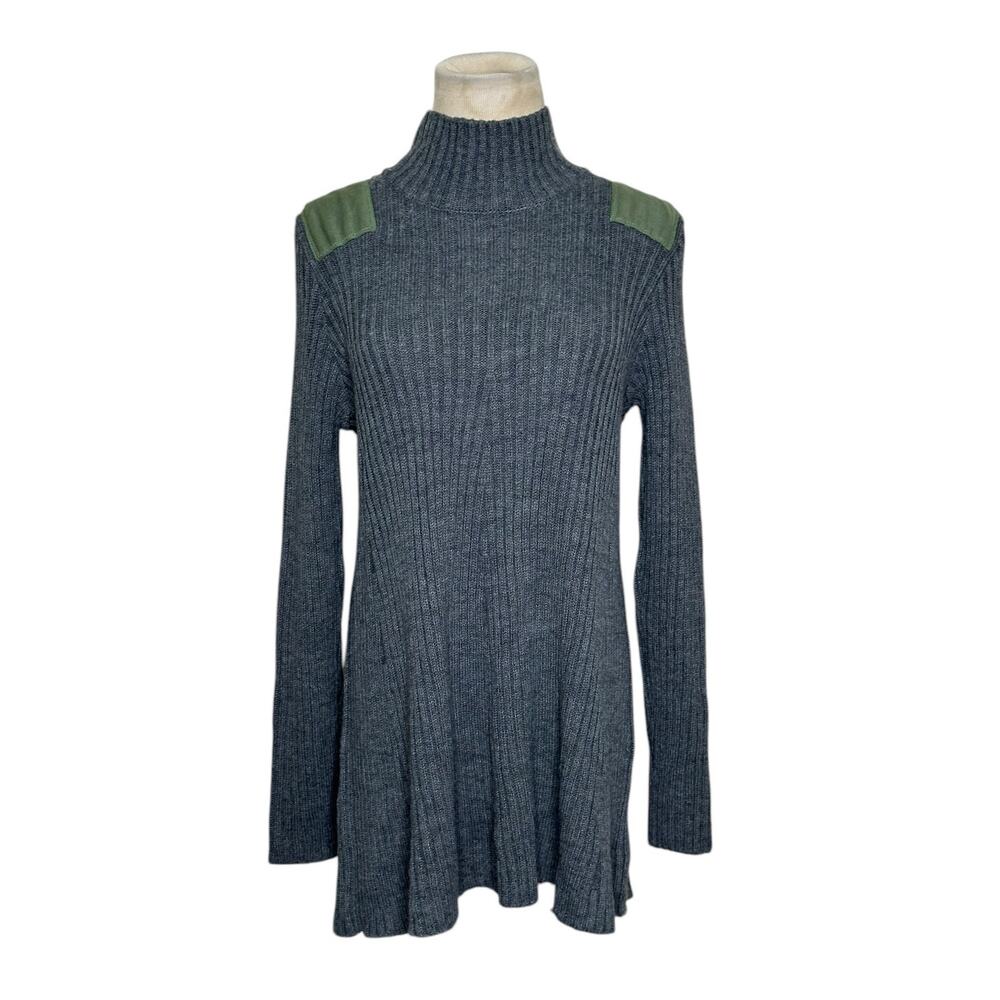 Yuumi Aria gray shoulder patch ribbed knit sweater size F - Small